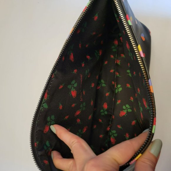 Betset Johnson Hearts Printed Pebble Zip Large Wristlet Black Makeup Case - Picture 10 of 11